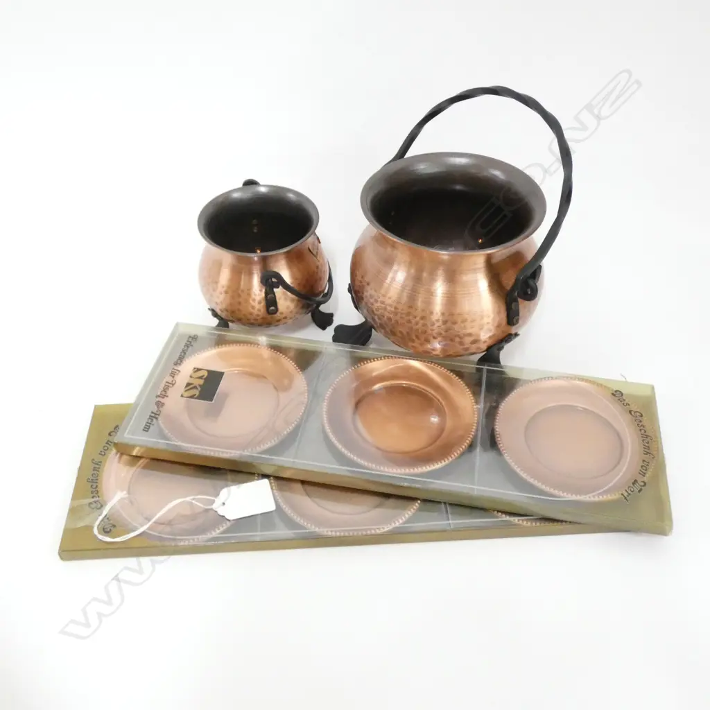 2 SKS COPPER POTS WITH SWING HANDLES; H. 215 & 160MM + 6 COASTERS - ALL BOXED Image 1++