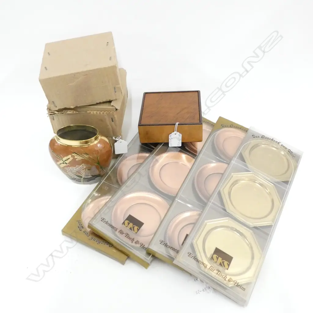 9 BOXED COPPER COASTERS & 3 BRASS / 3 ENAMEL & BRASS VASES & WOODEN TRINKET BOX Image 1++