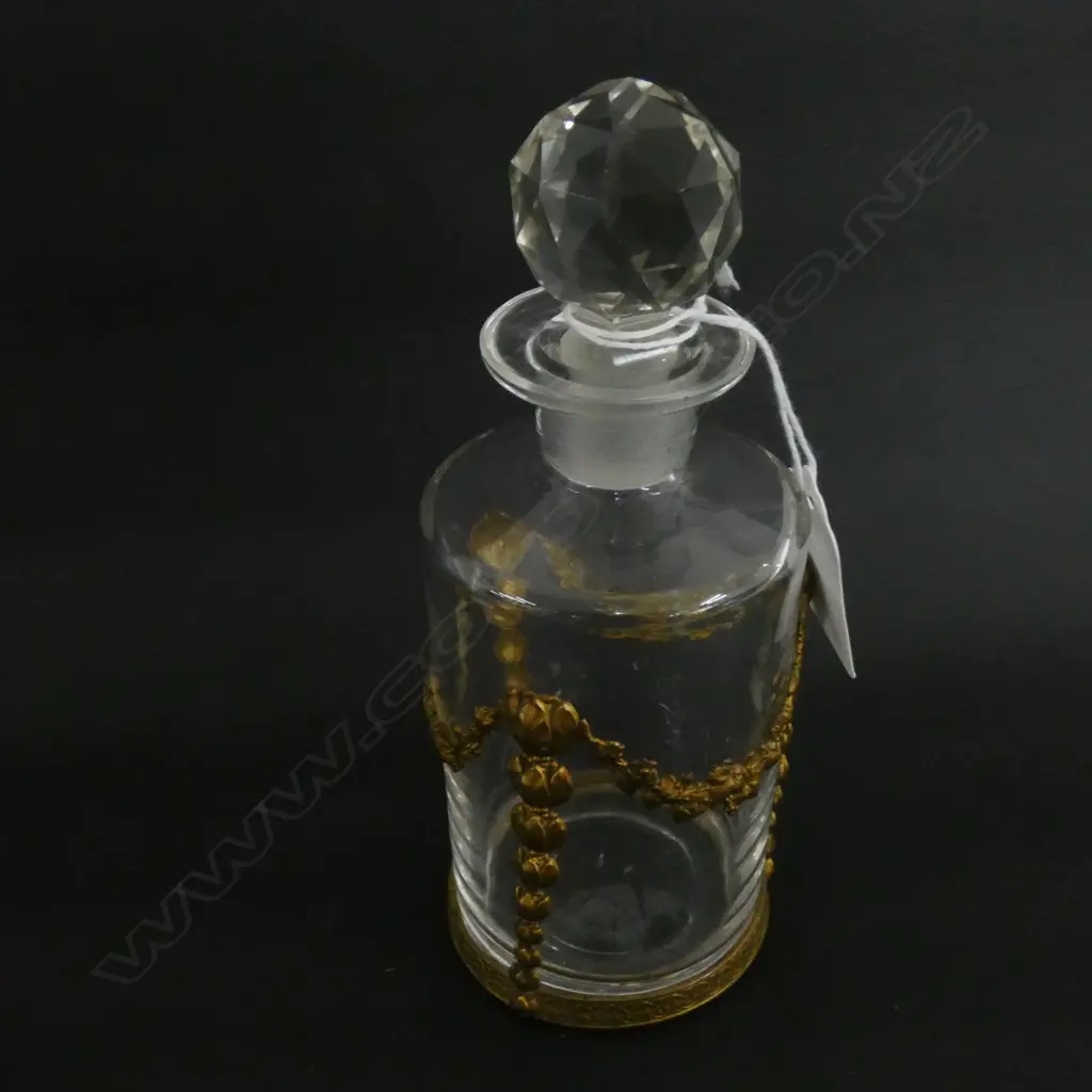 C1900 FRENCH GLASS SCENT BOTTLE IN GILT METAL STAND Image 1++