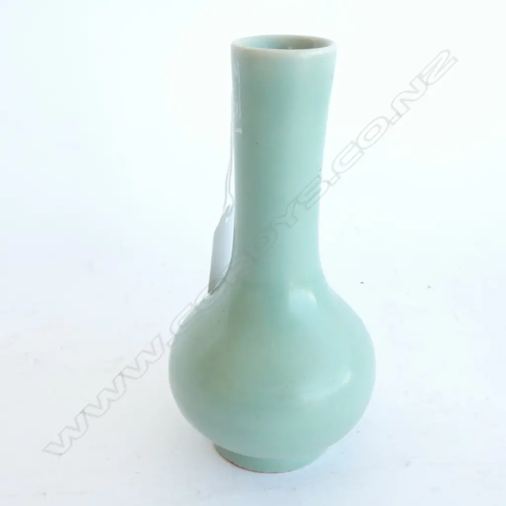 CELADON VASE H.165mm Image 1++
