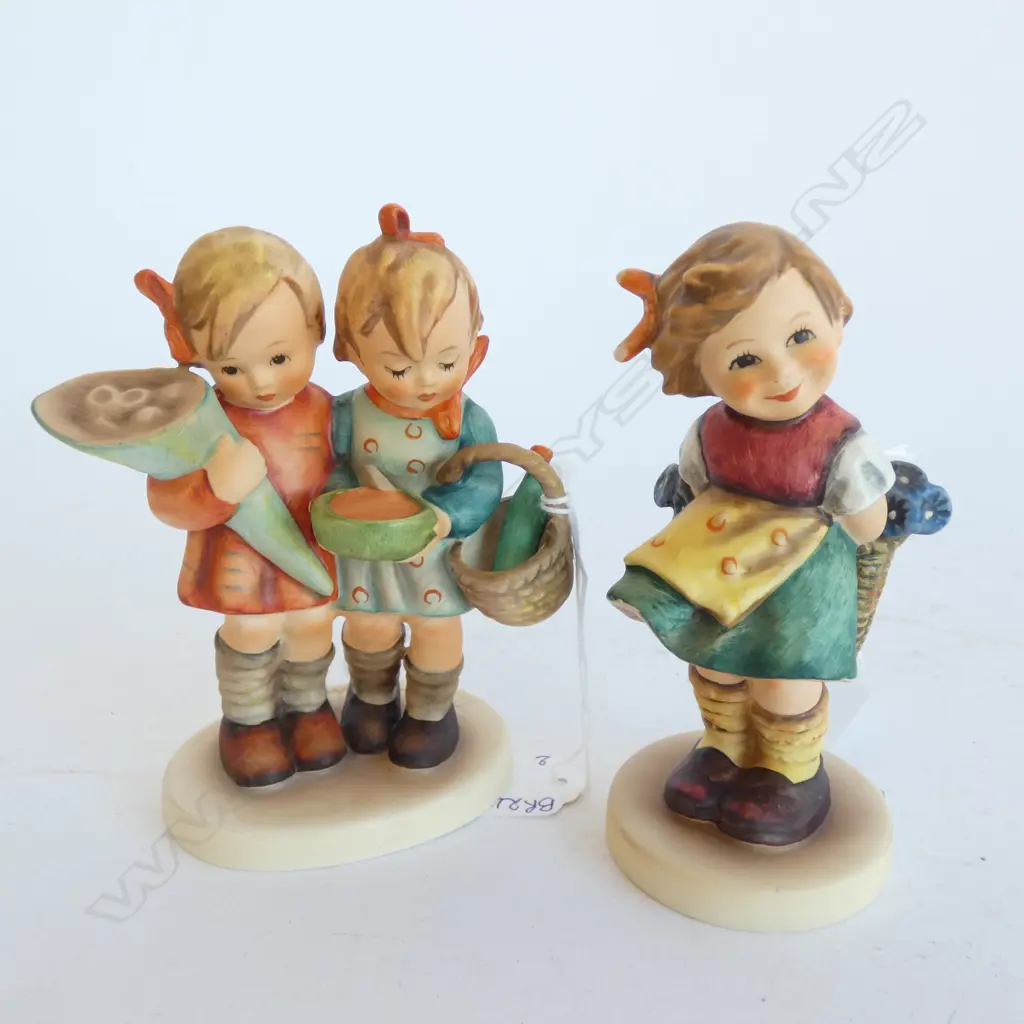 PR HUMMEL FIGURINES; #52 GOING TO GRANDMA'S & #377 BASHFUL H. 120MM Image 1++