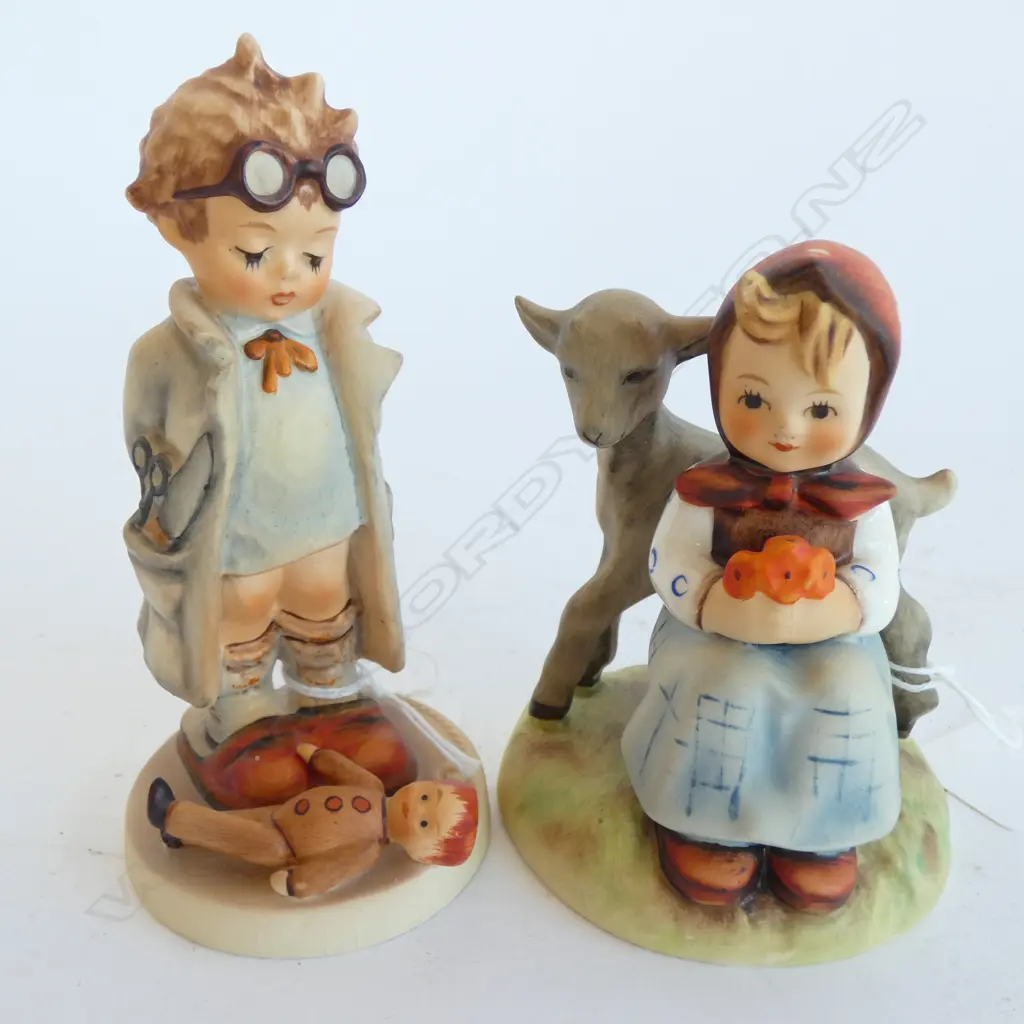 PR HUMMEL FIGURINES; #127 DOCTOR & #182 GOOD FRIENDS H. 130MM Image 1++