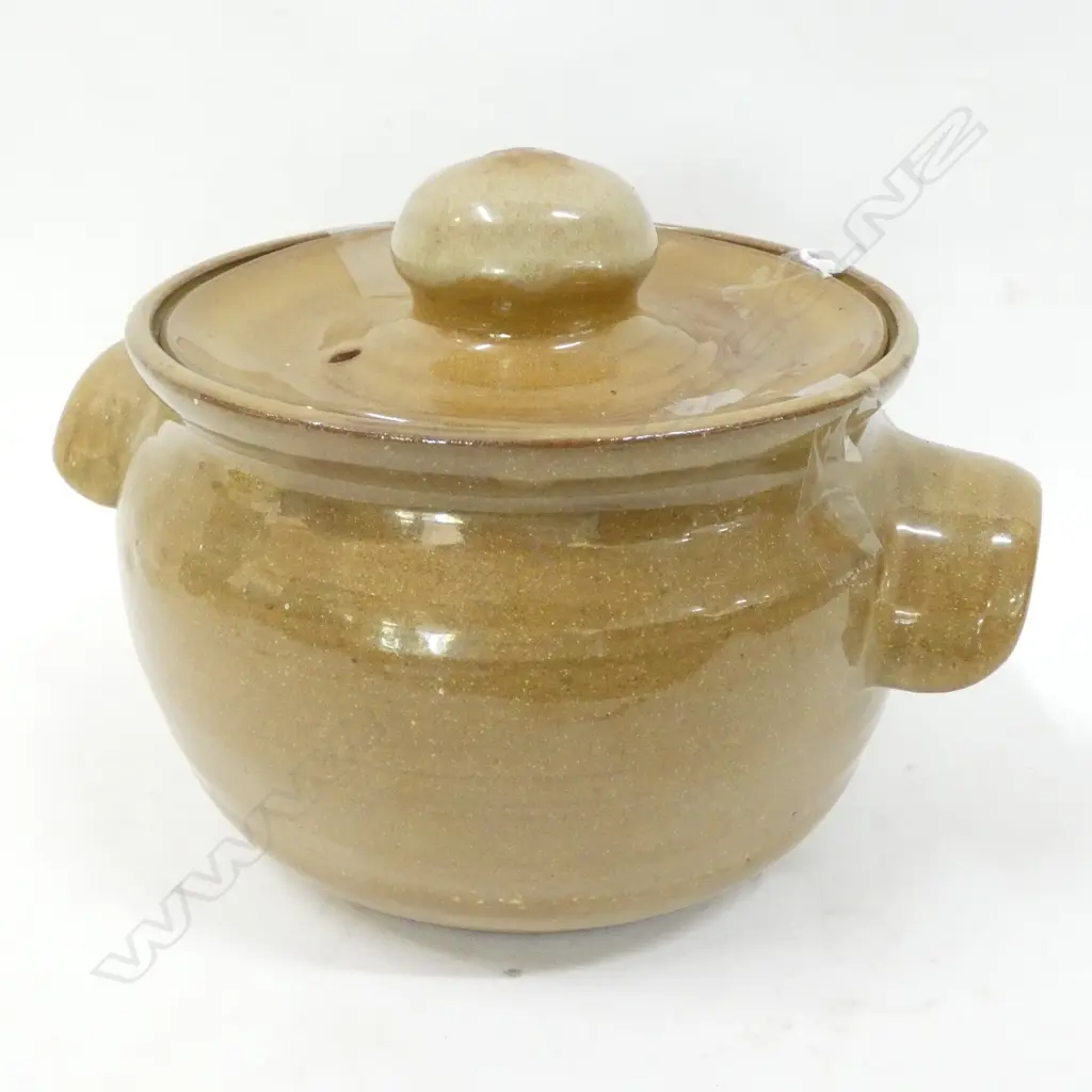 ELIZABETH LISSAMAN CASSEROLE DISH SMALL REPAIR TO OUTER RIM D.210MM X 140MM Image 1++