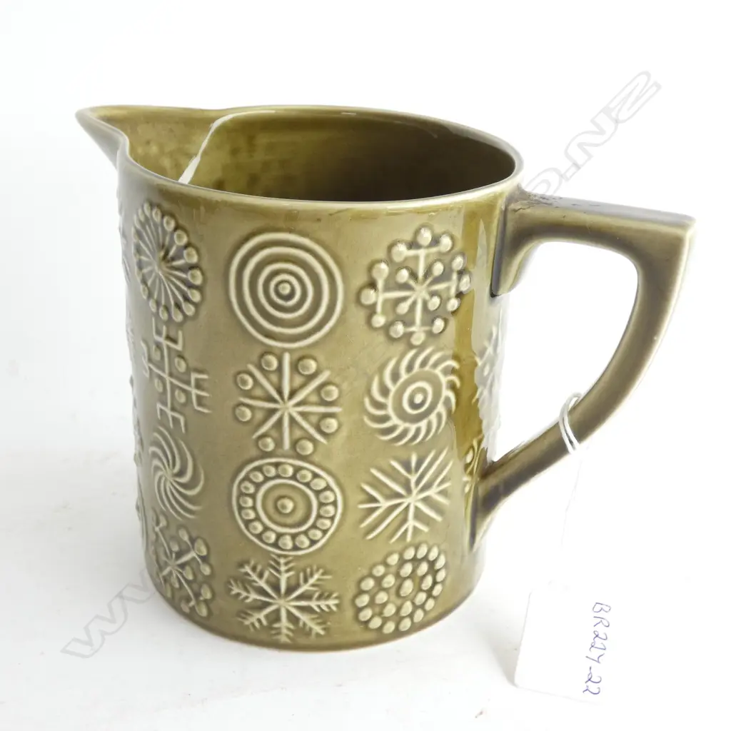 PORTMERION JUG Image 1++