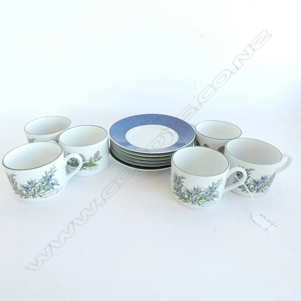 12 PCE R/WORCESTER CUP & SAUCER SET Image 1++