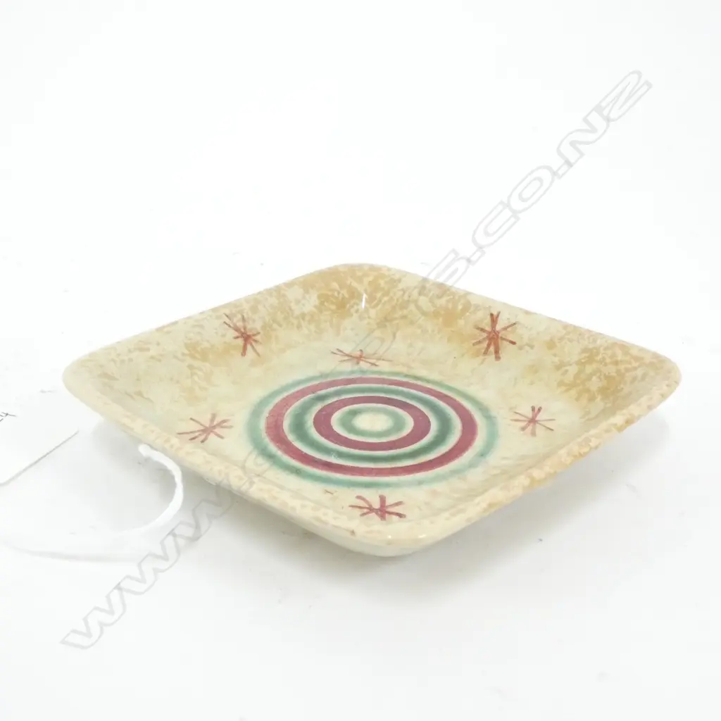 CROWN LYNN FRANK CARPAY PIN DISH STAMPED CROWN LYNN TO BASE Image 1++