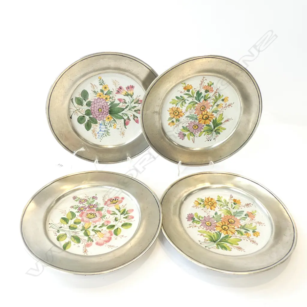 4 BASSANO HAND PAINTED WALL PLATES WITH PEWTER FRAMES DIA 220MM Image 1++