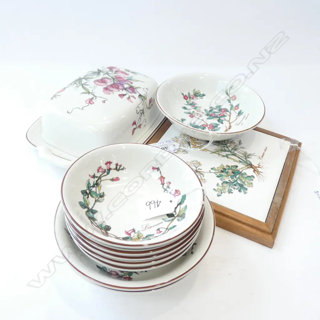 VILLEROY & BOCH TILE TRIVET / BUTTER DISH / 3 DESSERT BOWLS (DIA  140MM) & 5 CONDIMENT DISHES (DIA 115MM) Image 1++