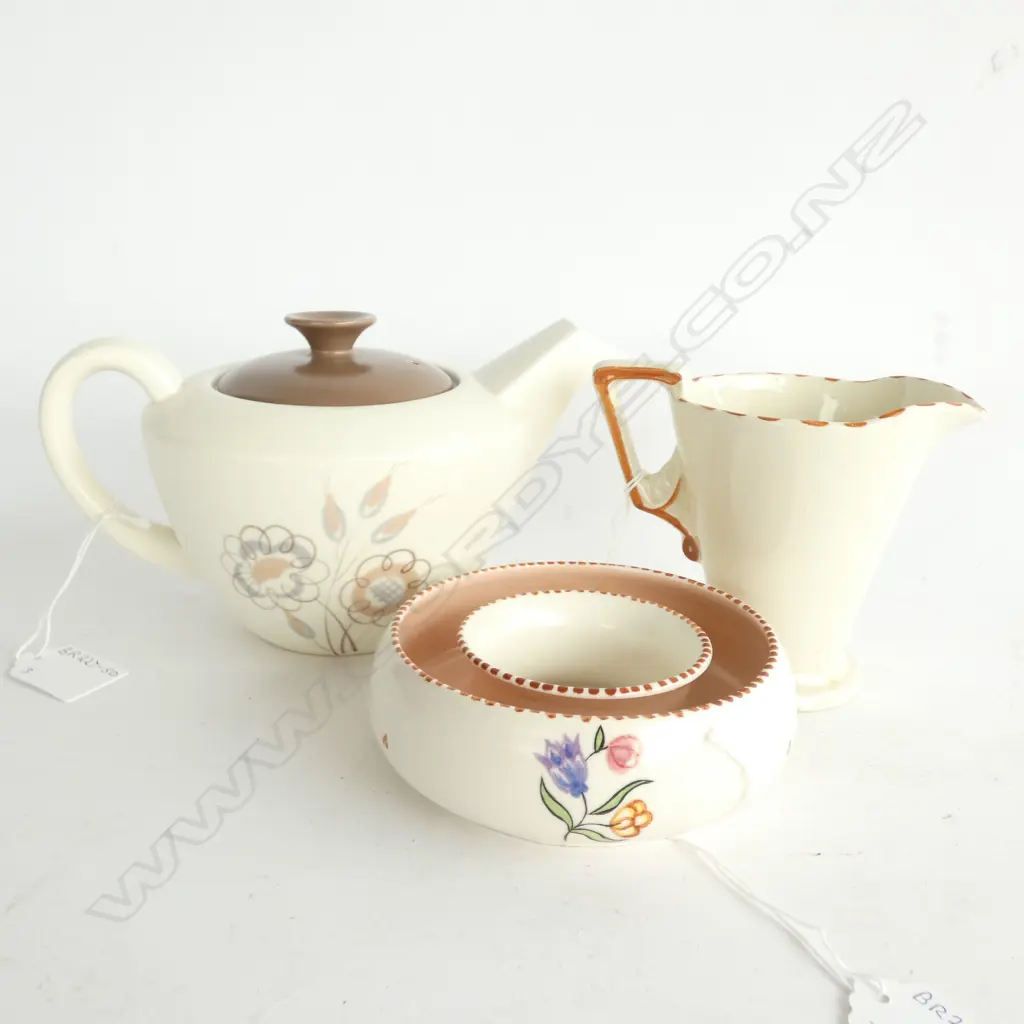BURLEIGH WARE JUG/POOLE TEAPOT/POOL TROUGH Image 1++