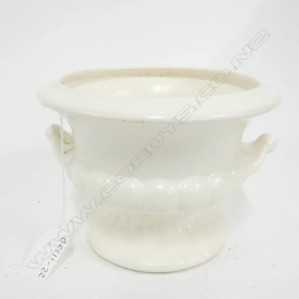 CROWN LYNN URN  #613  Image 1++