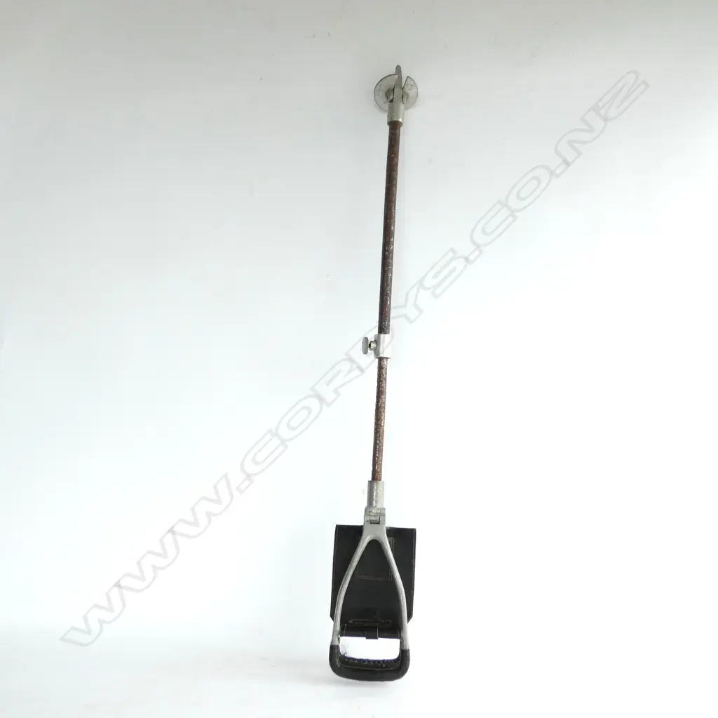 VINTAGE PAKISTANI LOCUS SHOOTING STICK EXTENDABLE  Image 1++