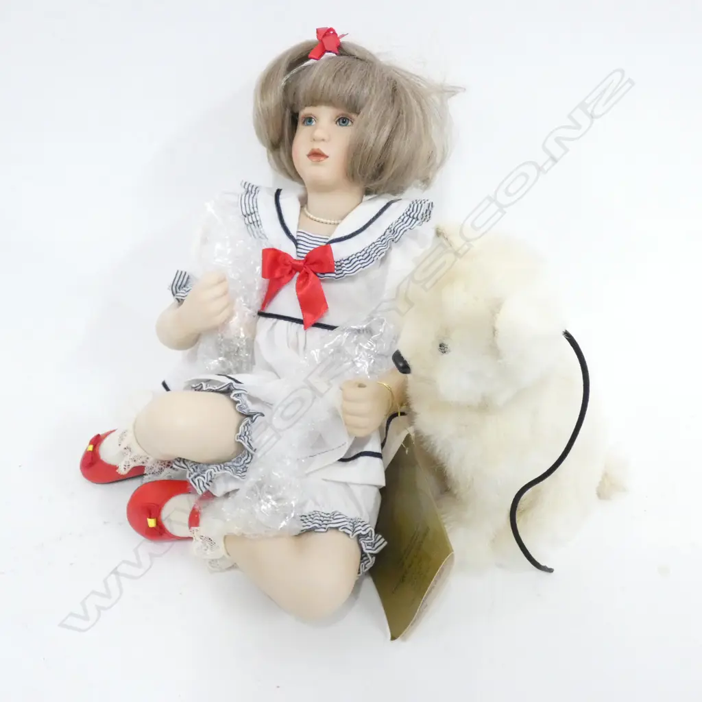 BOXED MADELINE AND HARRY DOLL BY PAMELA PHILLIPS Image 1++
