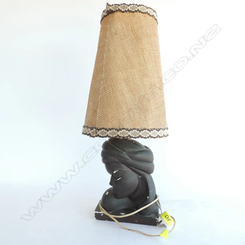 RETRO LADY LAMP AF H.675mm Image 1++