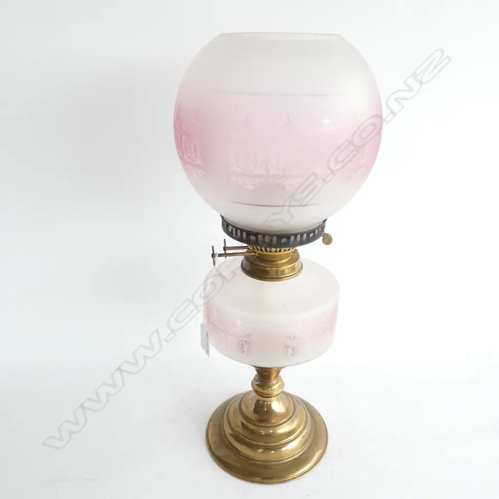 VICTORIAN PINK GLASS KEROSENE LAMP H.460mm Image 1++