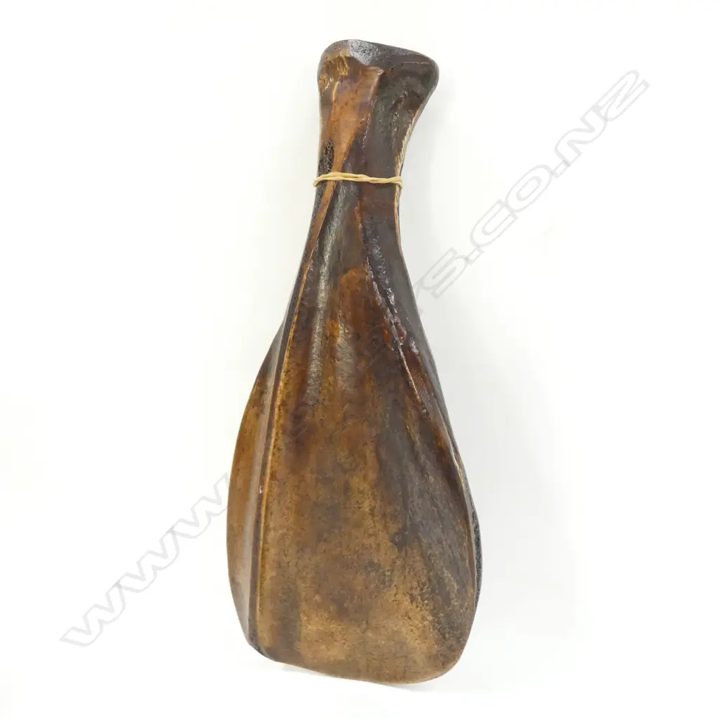 POLISHED BONE PATU. MĀORI CONCERT PARTY? Image 1++