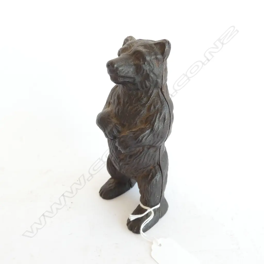 CAST IRON BEAR MONEY BANK H.150mm Image 1++