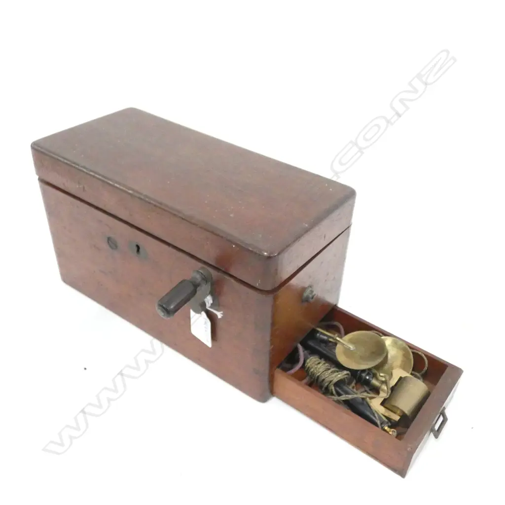 MAGNETO MACHINE 'FOR NERVOUS DISEASES' L.265mm Image 1++