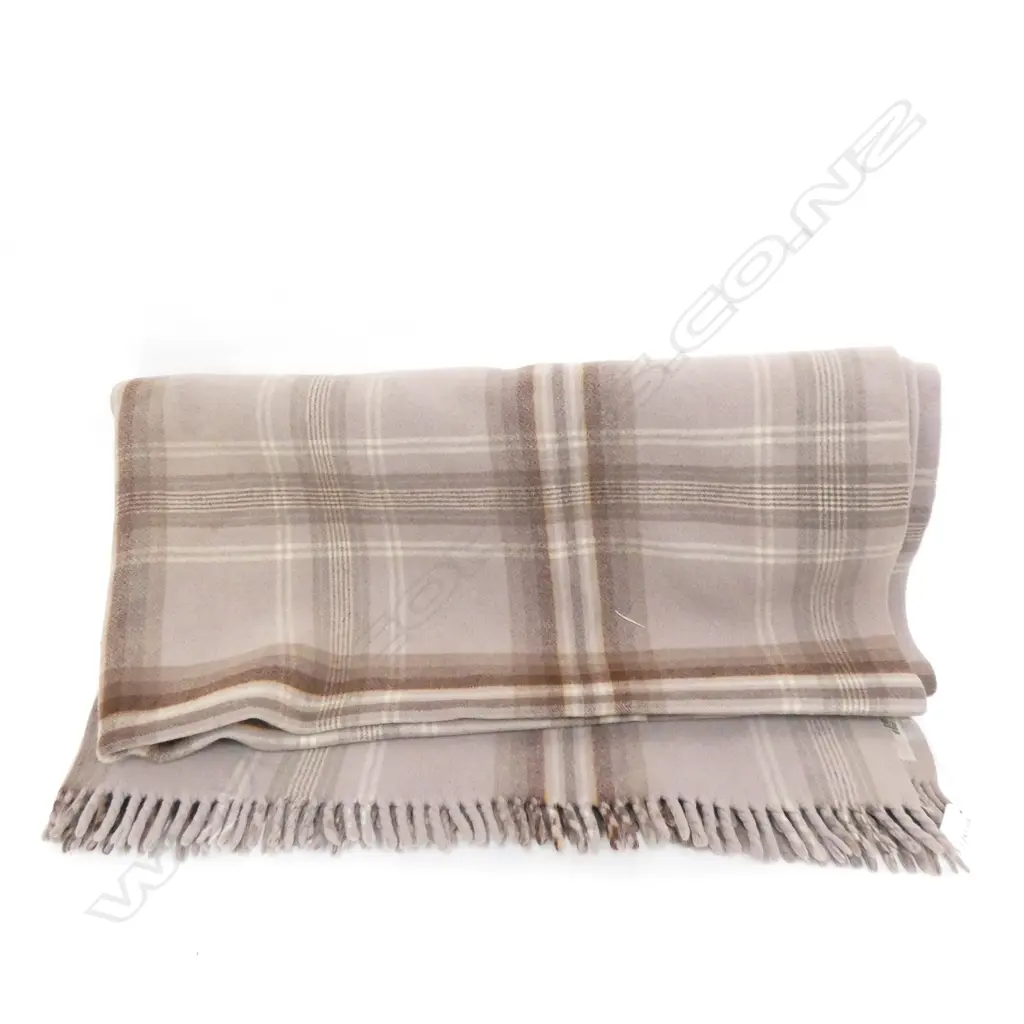 ONEHUNGA WOOLEN MILLS BLANKET TIKI LABEL Image 1++