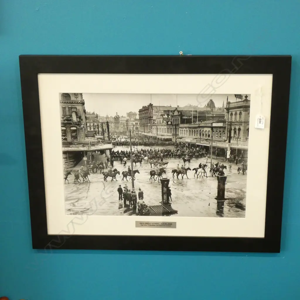 REPRINT FRAMED PHOTO 'GREAT STRIKE, AUCKLAND' 555X695mm Image 1++