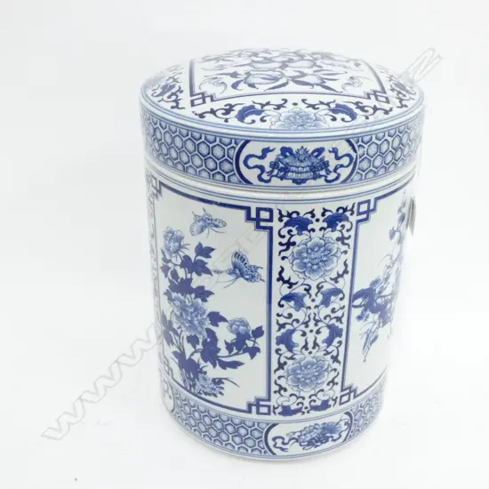 LARGE B/W LIDDED GINGER JAR H.360mm 260mm dia