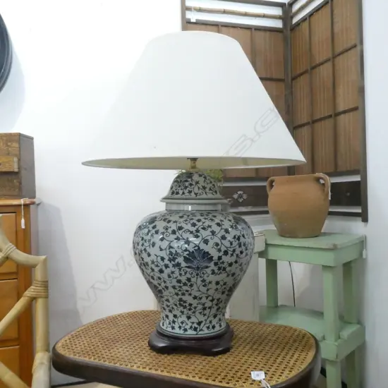 B/W LAMP H. 670mm