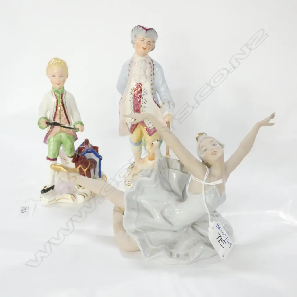 3 FIGURINES; GERMAN BALLERINA, 2 WEDGWOOD 'THE RAKE' & 'LITTLE LORD' Image 1++