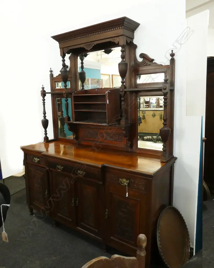 LGE VICTORIAN MIRROR BACK SIDEBOARD... Image 1++