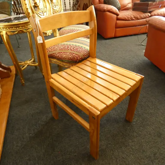 WOODEN CHAIR