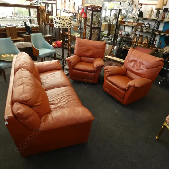 3 PCE LEATHER LOUNGE SUITE 