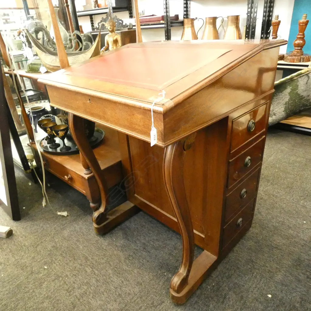 QUEEN ANNE STYLE DAVENPORT... Image 1++