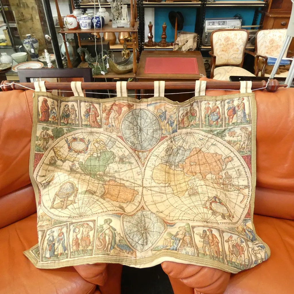 TAPESTRY ON POLE L.1380mm Image 1++