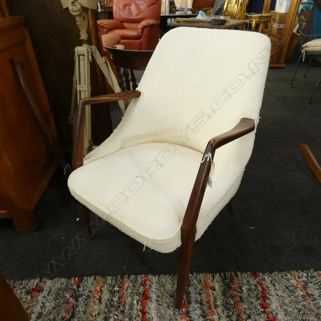 WHITE BOUCLE RETRO ARM CHAIR  Image 1++