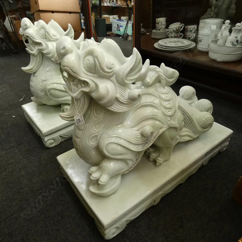 PR LARGE AND HEAVY VIETNAMESE WHITE MARBLE TEMPLE DRAGON DRAGONS ON PLINTHS AF Image 1++