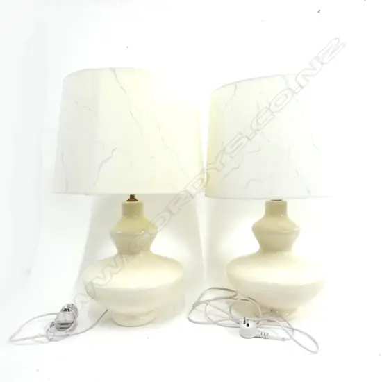 PR CONTEMPORARY WHITE STEINER CERAMIC LAMPS H.610mm