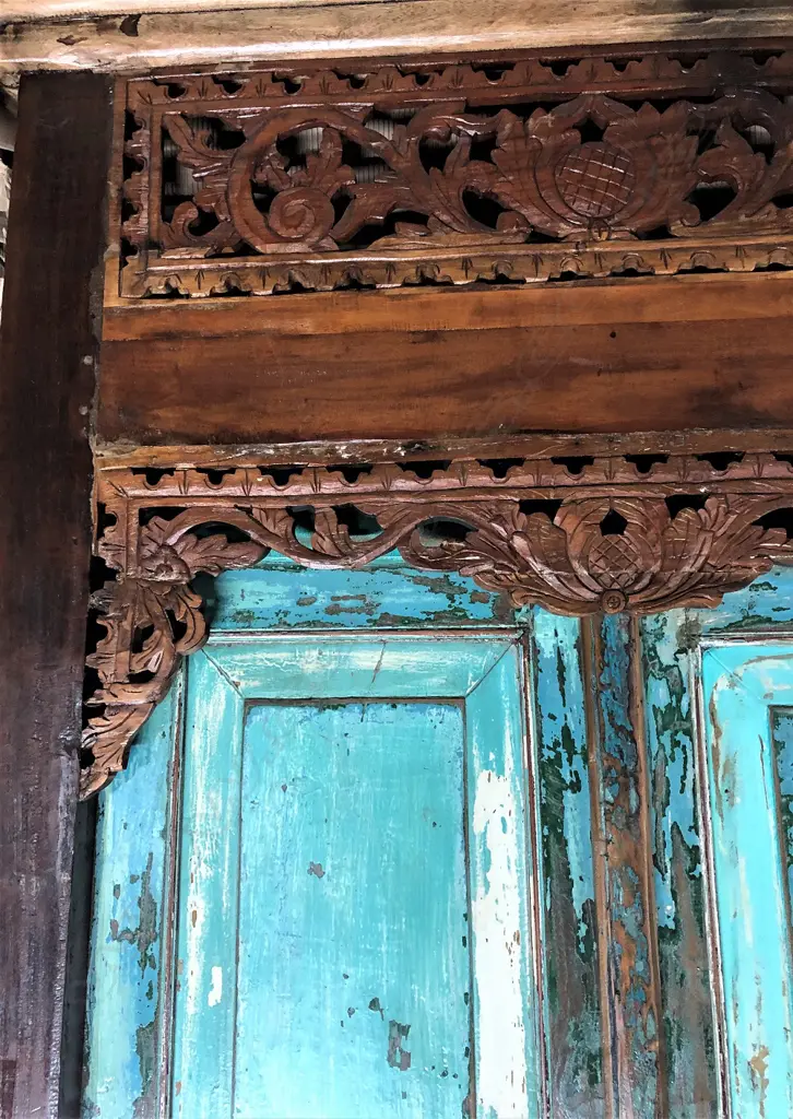 LGE PR INDONESIAN CARVED DISTRESSED PAINTED DOORS Image 1++