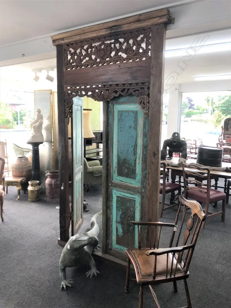 LGE PR INDONESIAN CARVED DISTRESSED PAINTED DOORS Image 1++