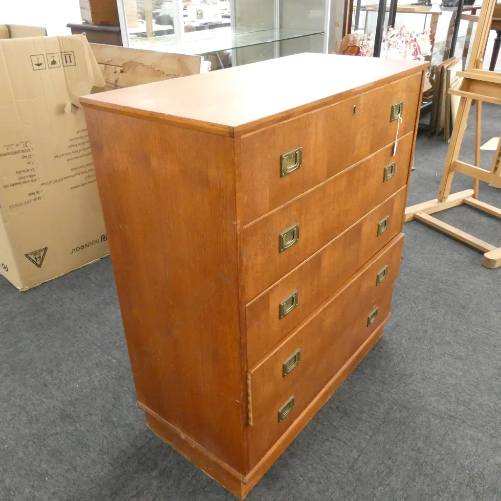 RETRO CAMPAIGN STYLE CHEST... Image 1++