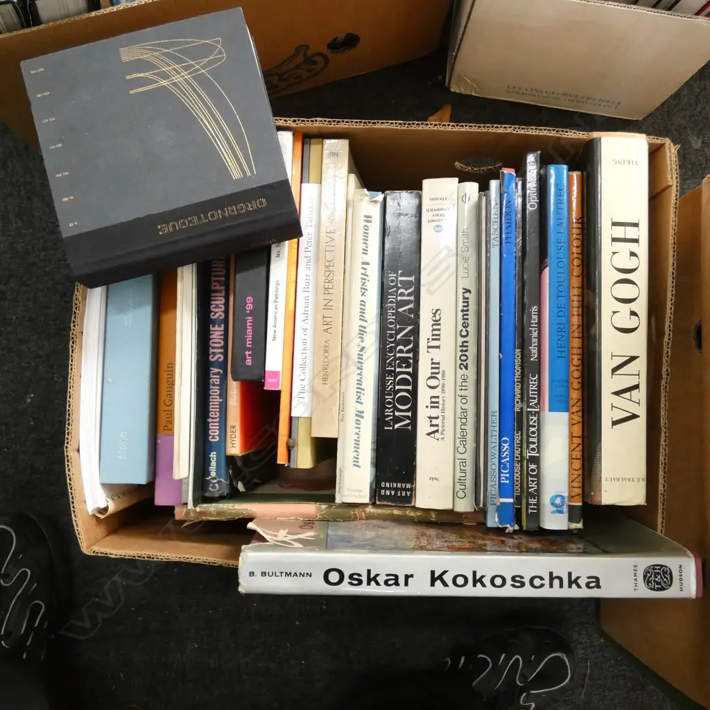 BOX OF BOOKS - MODERN ART 20TH CENTURY Image 1++