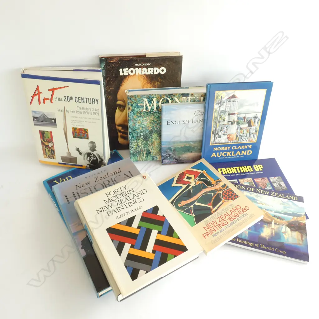 BOX LOT ASST. ART BOOKS  Image 1++