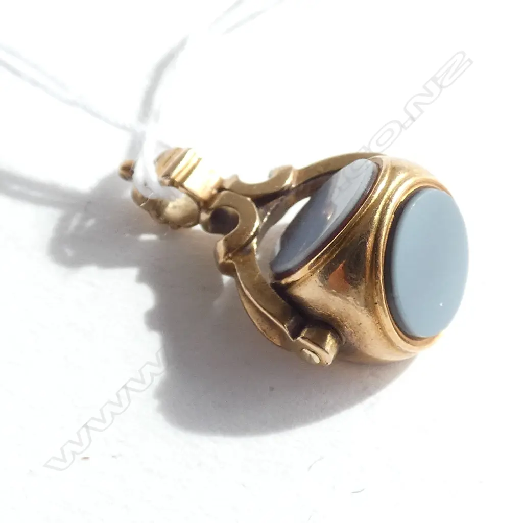 (19717) VICT. ROLLED GOLD SWIVEL TRIPLE PANEL FOB Image 1++