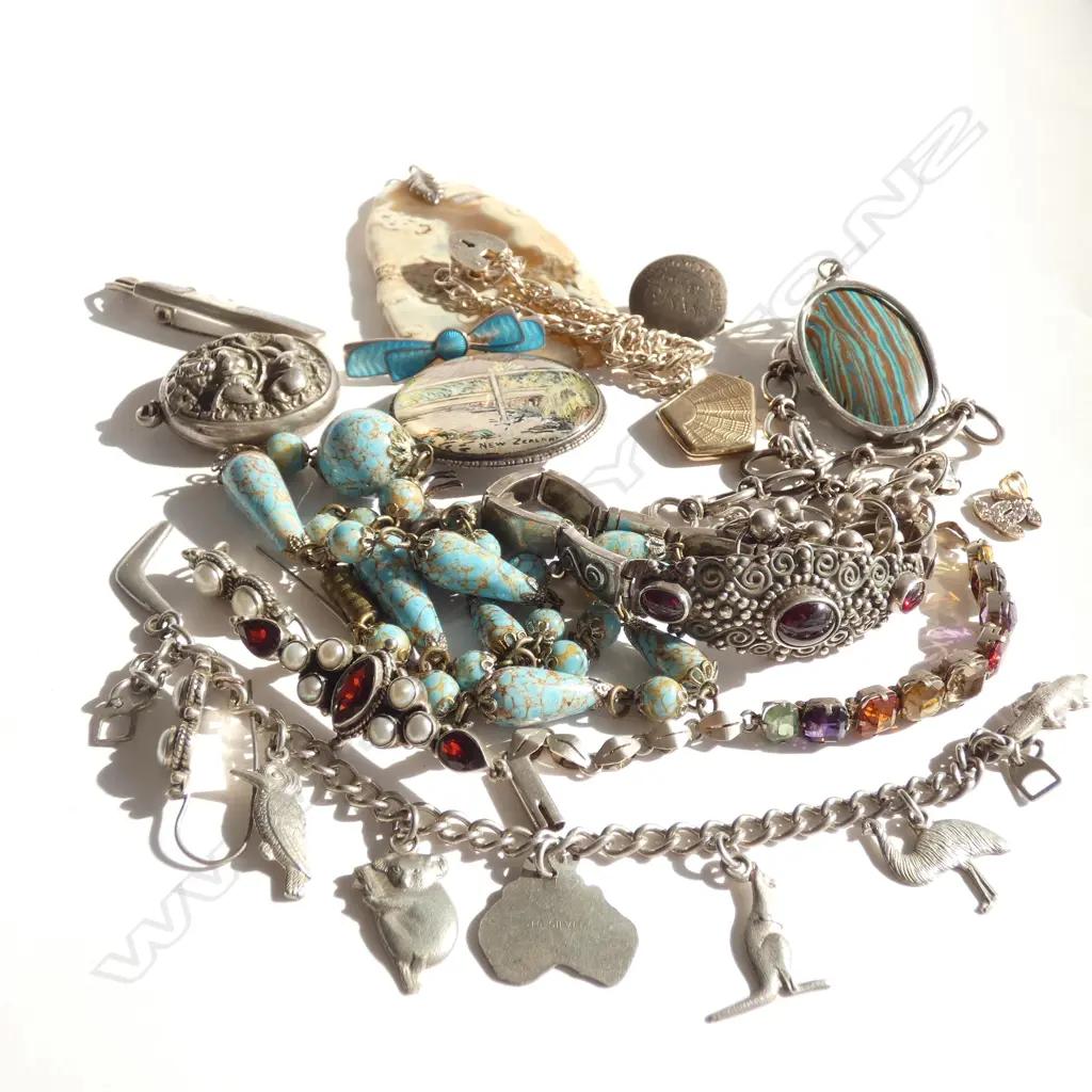 ASST. STG SILVER JEWELLERY Image 1++