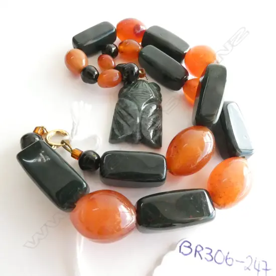 AGATE BEADED NECKLACE