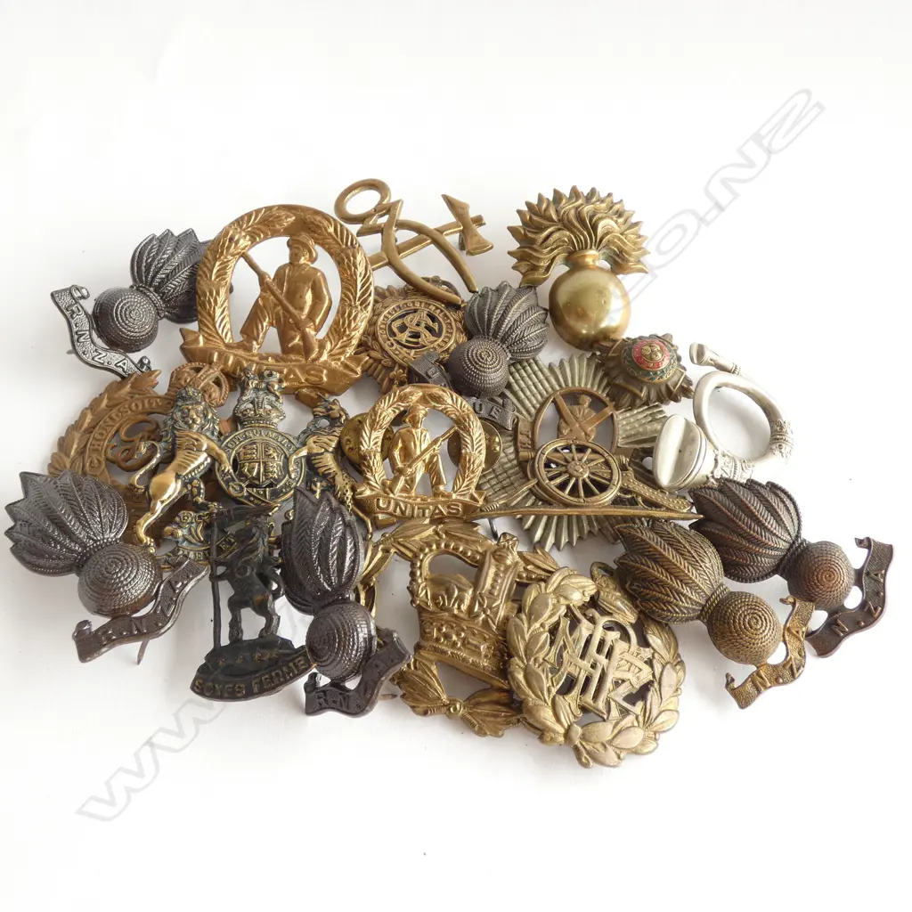 BAG ASST. WAR BADGES  Image 1++