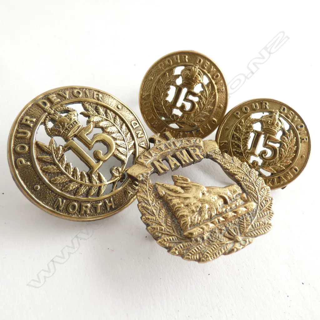4 NZ WWI BADGES; 15th NORTH AUCKLAND CAP BADGE & PR COLLAR BADGES + NORTH AUCKLAND MOUNTED RIFLES Image 1++
