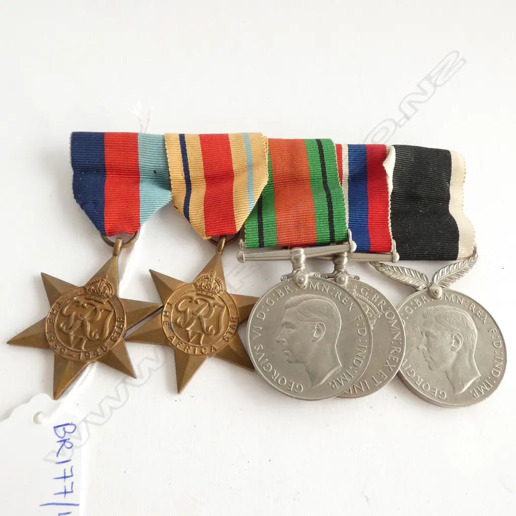 5 NZ WWII MEDALS; 1939-45, AFRICA, DEFENCE MEDAL, COMMONWEALTH, NZ SERVICE Image 1++