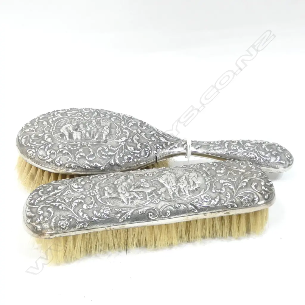 2 ORNATE STG SILVER BRUSHES DUTCH MARKS VILLAGE SCENE Image 1++