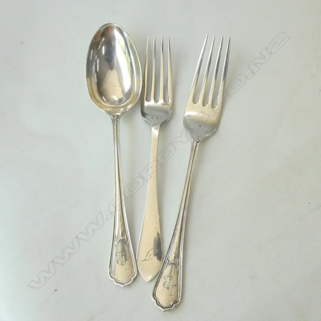 STG SILVER FORK & SPOON SHEFFEILD 1922 + OTHER FORK 91 GRAMS Image 1++