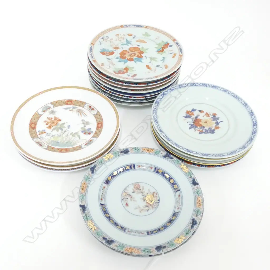 17 ASST LIMOGES PLATES; MOSTLY IMARI DIA 165MM Image 1++