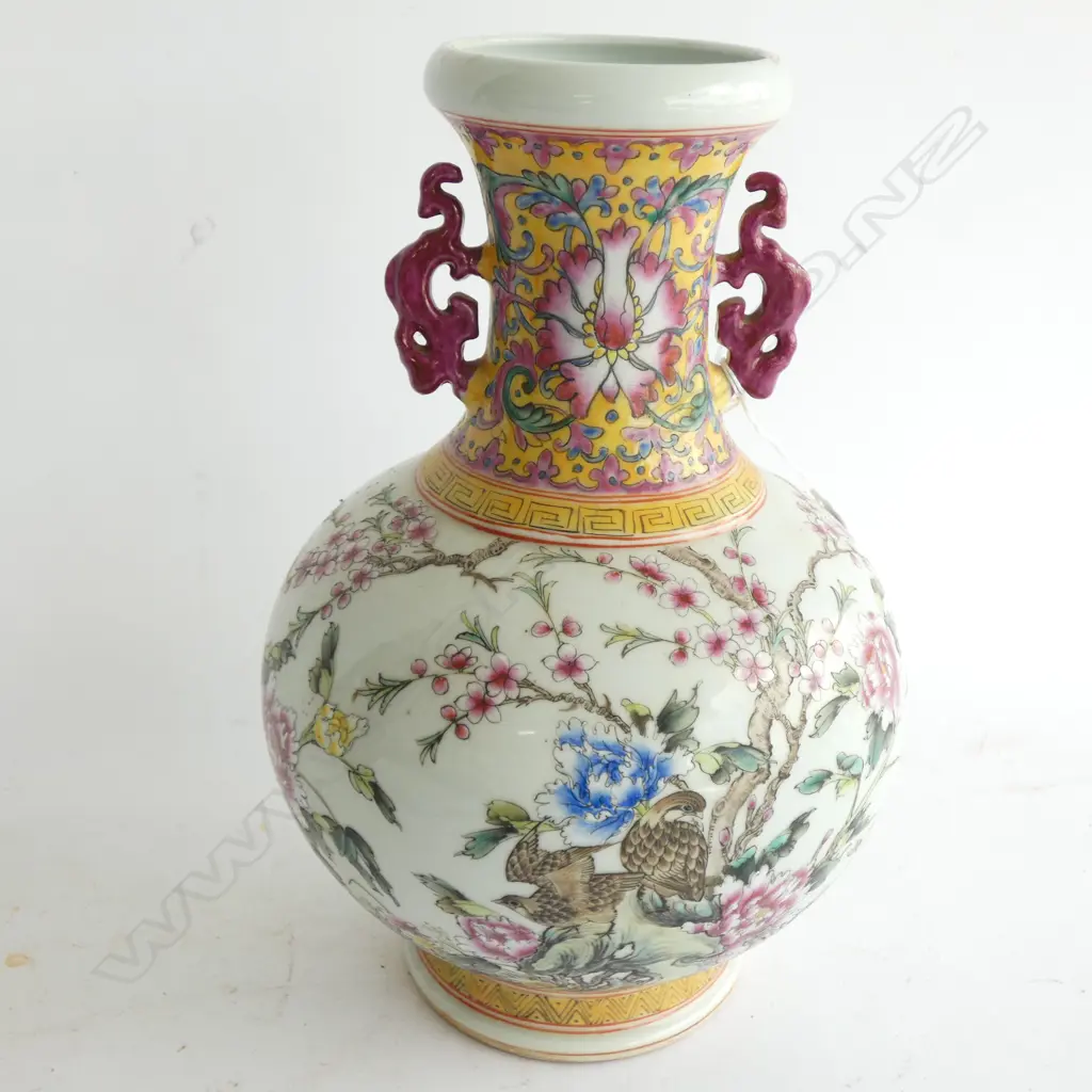 FAMILLE ROSE CHINESE VASE H.300mm Image 1++
