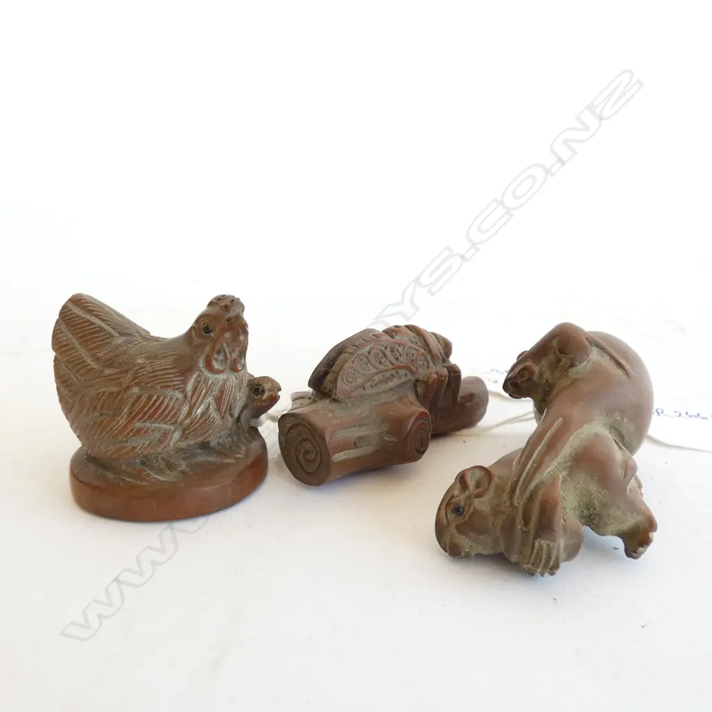 3 BOXWOOD OKIMONO; CICADA, SQUIRREL & SACK AF, CHICKEN Image 1++